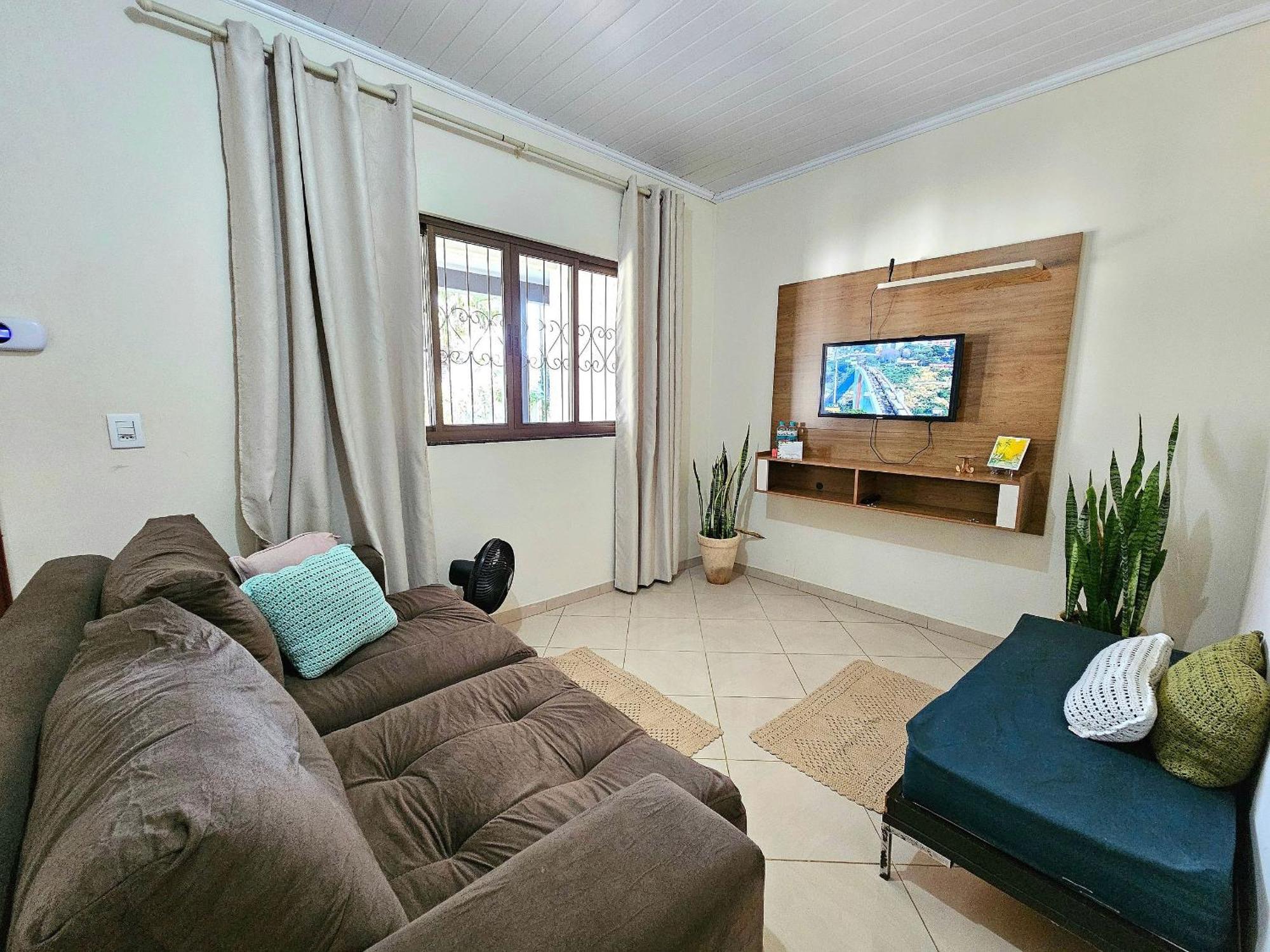 Casa 4 Quartos C Piscina 20 Min Dos Atrativos *