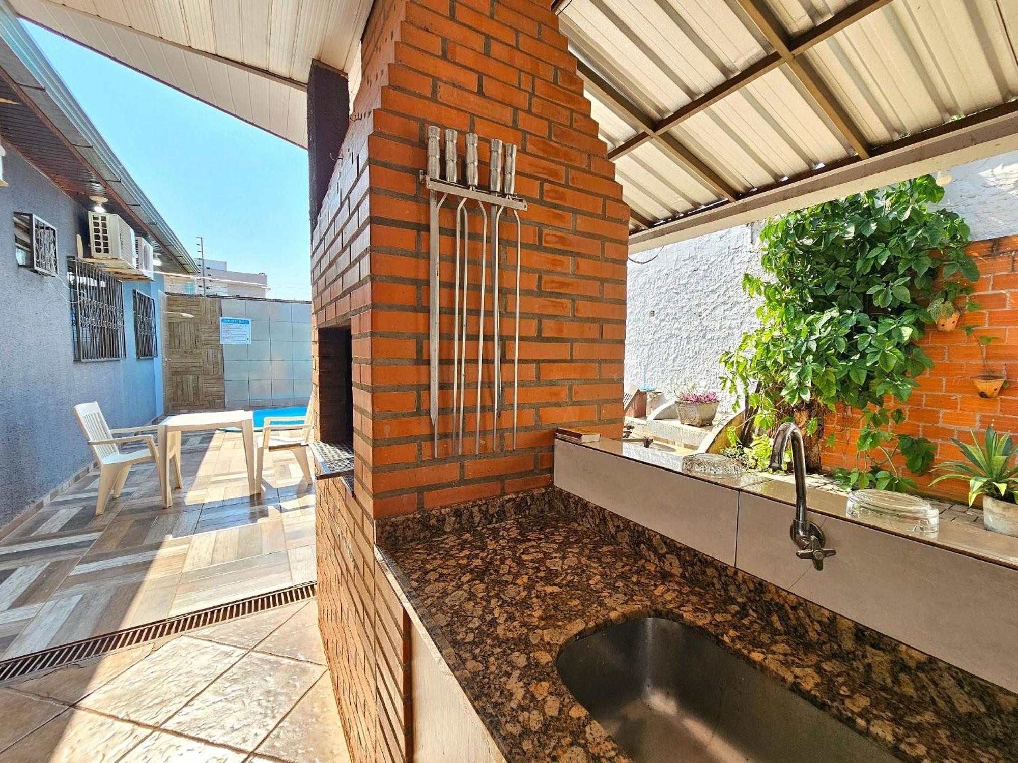 Casa 4 Quartos C Piscina 20 Min Dos Atrativos * Foz do Iguacu